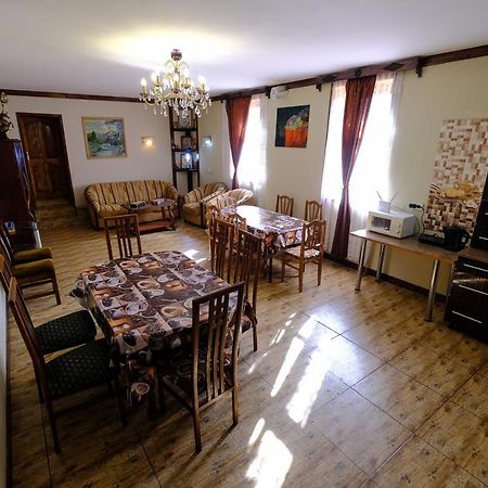 מסטיה Laila Guest House מראה חיצוני תמונה