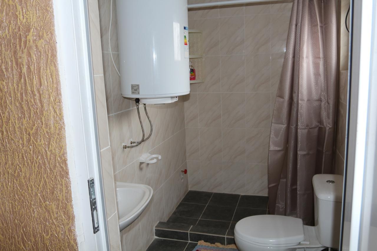 מסטיה Laila Guest House מראה חיצוני תמונה
