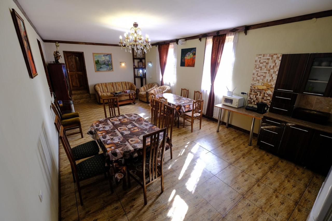 מסטיה Laila Guest House מראה חיצוני תמונה