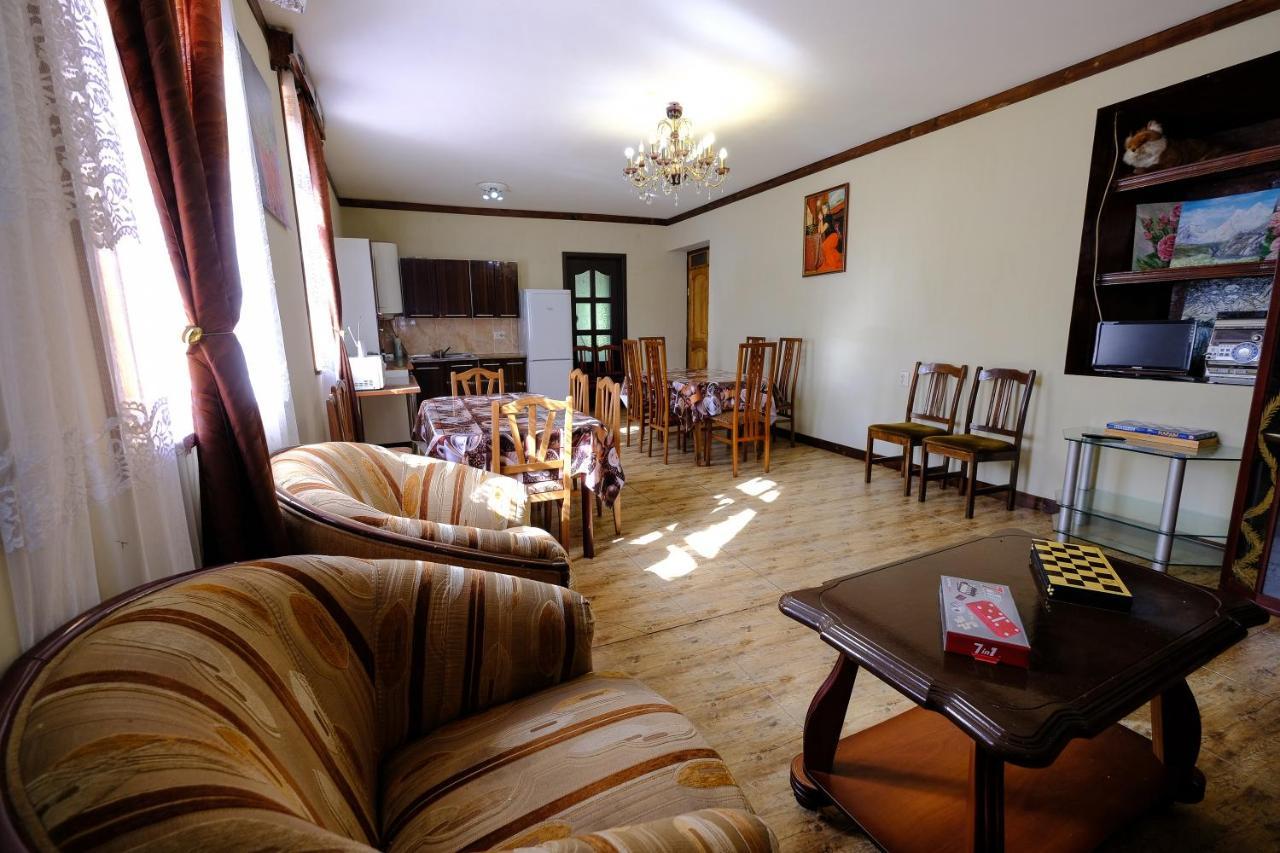 מסטיה Laila Guest House מראה חיצוני תמונה