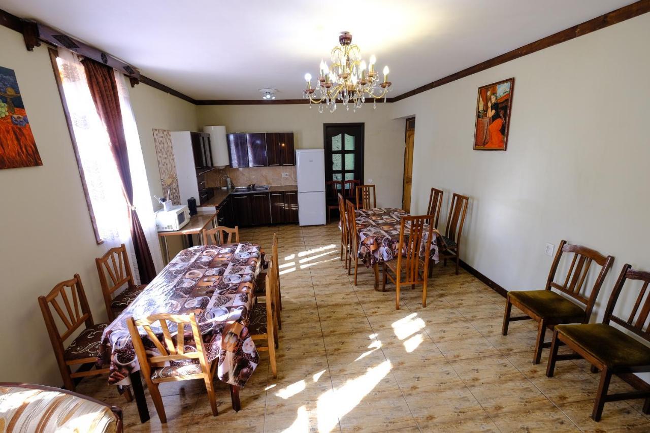 מסטיה Laila Guest House מראה חיצוני תמונה